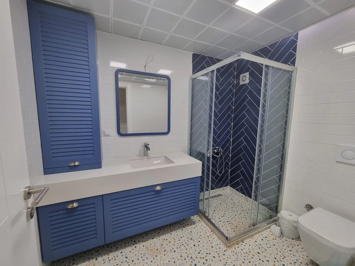 Mavi Banyo Dolabı