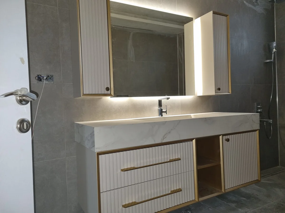 Beyaz Banyo Dolabı — görünüm 05